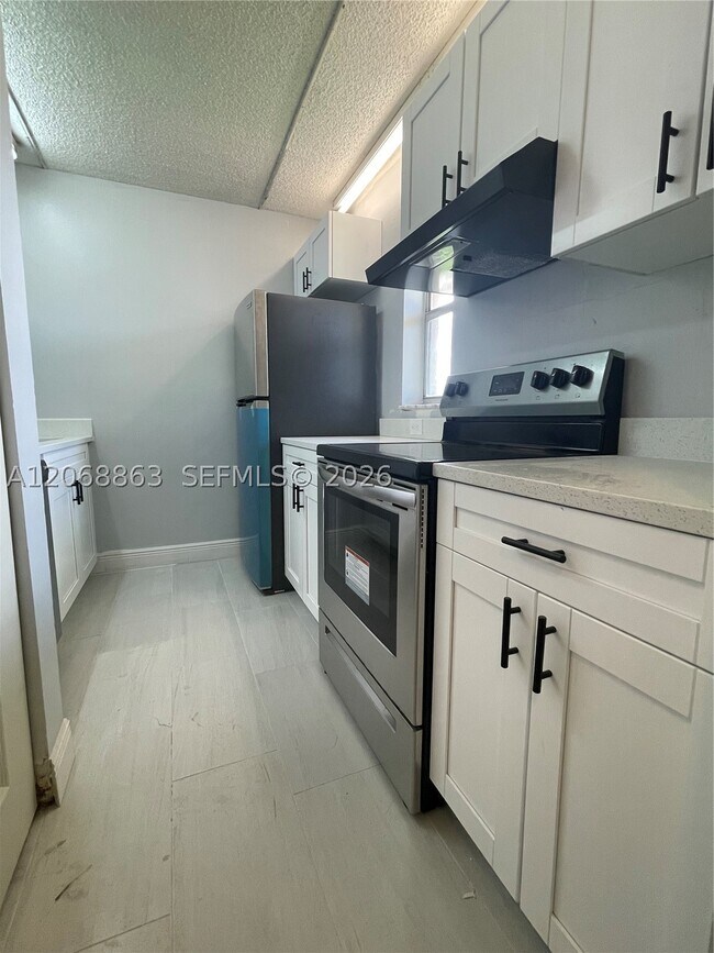 Photo - 10169 Twin Lakes Dr Unit 23-E