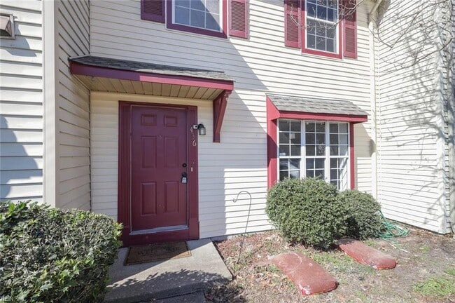 Photo - 436 Peregrine St