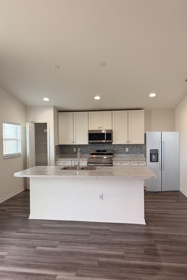 Photo - 281 Arbuthnot St