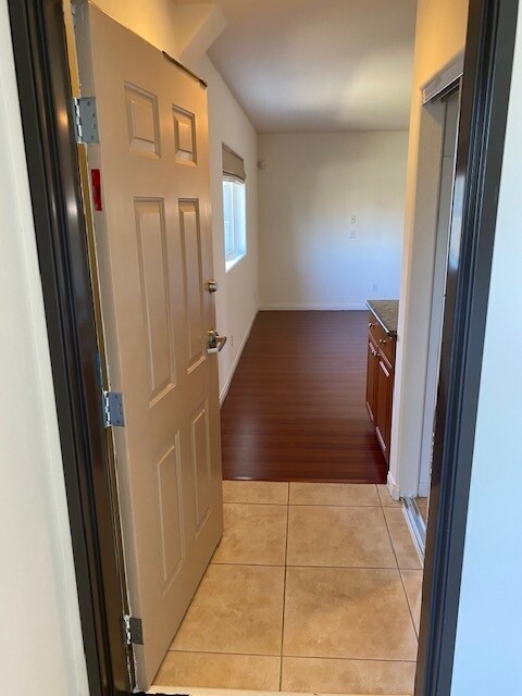 Photo - 4921 Kester Ave Unit 8