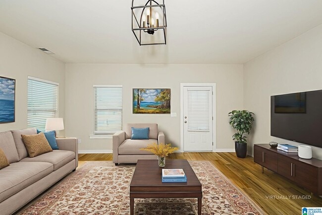 Photo - 449 Troubadour Ln