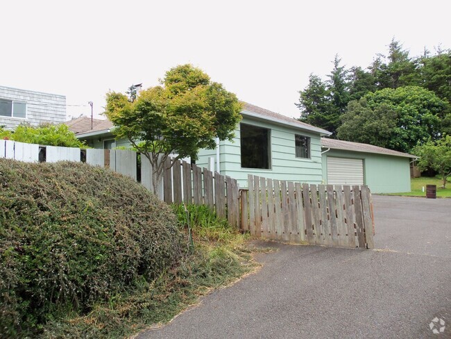 Building Photo - 91738 Cape Arago Hwy Rental