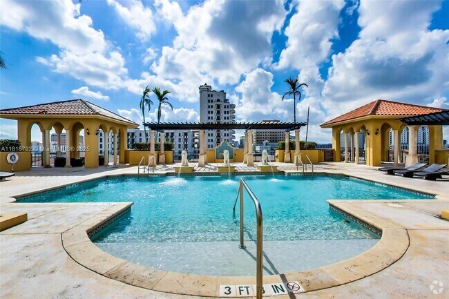 Building Photo - 1607 Ponce de Leon Unit 7E Rental