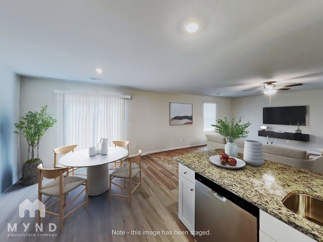 Photo - 94 Taverners Ln