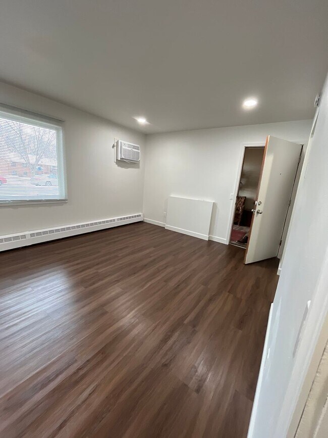 Photo - Chalet Gardens Apartments