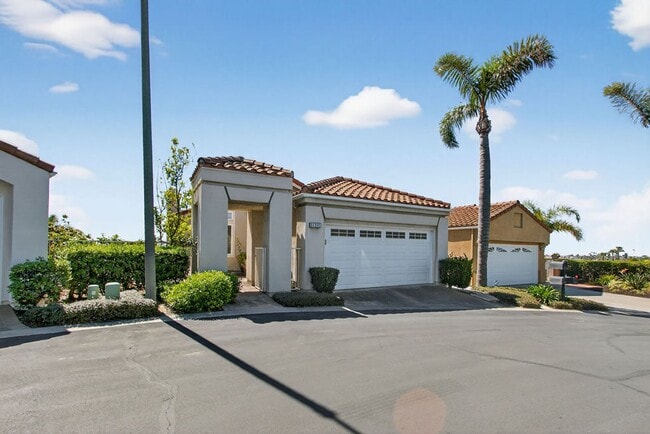 Building Photo - The Ultimate Coastal Escape: 3 Bedrooms with Panoramic Ocean Views in Gated Waterford Pointe!