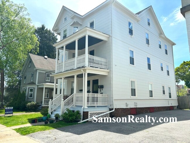 Photo - 209 4th St Unit 2