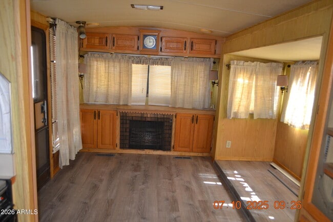 Photo - 677 S Warner Dr