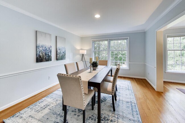 Photo - 4736 Massachusetts Ave NW