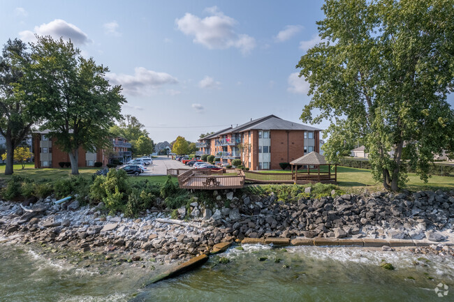 Building Photo - The Shore Club Rental