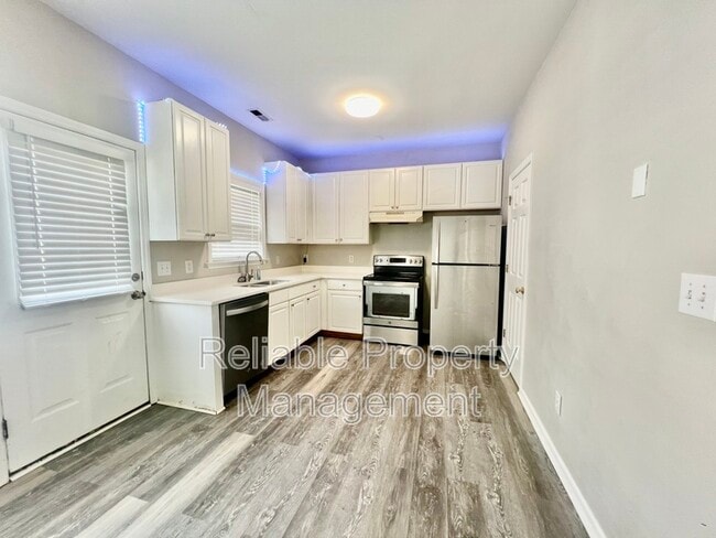 Photo - 2829 Bennington Dr