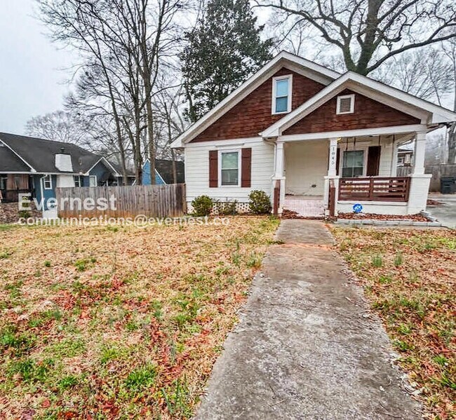 Building Photo - 1845 Vesta Ave