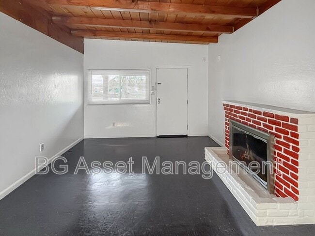 Photo - 1526 Visalia Ave