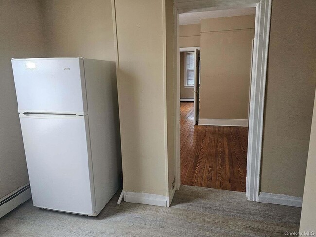 Photo - 556 Broadway Unit #4