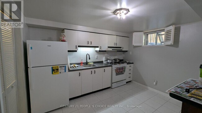 Photo - 2644 Windjammer Rd