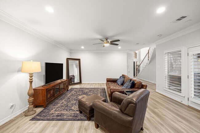 Photo - 4757 W Alabama St