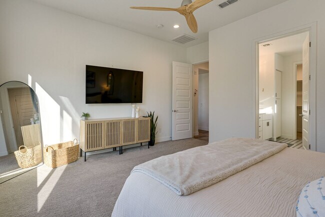 16977 W Cambridge Ave Unit SI ID1590408P
