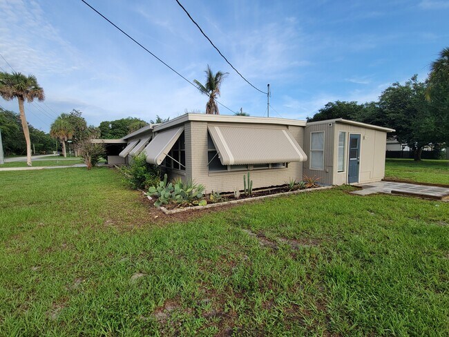 Photo - 1805 49th Ave