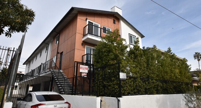 5847 Willoughby Ave - 5847 Willoughby Ave Apartamentos