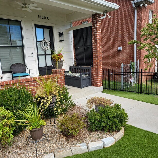 Front Porch - 1820 4th Ave N Unit A