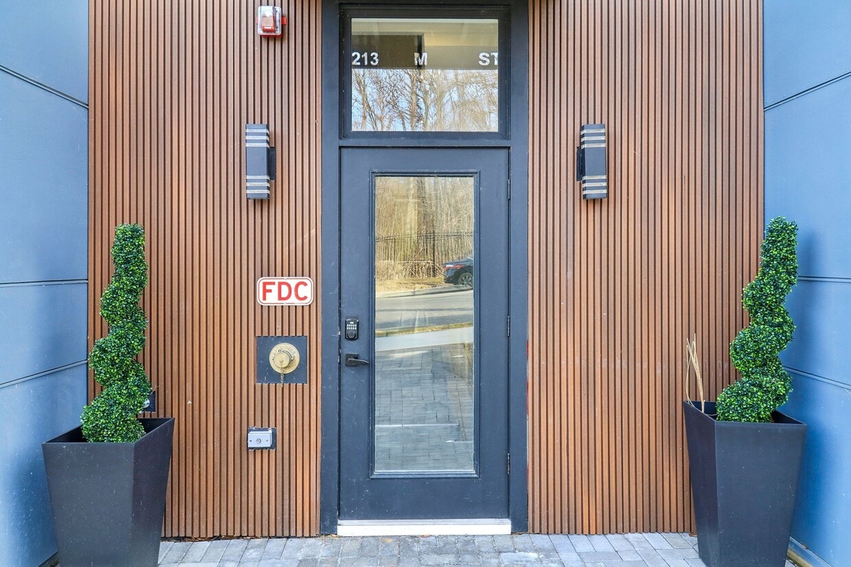 Photo - 2213 M St NE (Washington, DC)