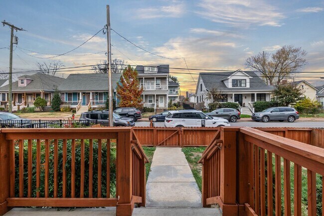 Photo - Spacious 4-Bed Gem in Nashville: 2360 sq f...
