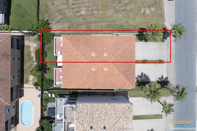 Photo - 109a E Red Snapper St