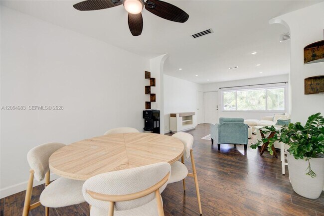 Photo - 2517 Rodman St