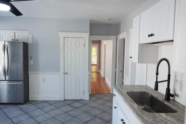 Photo - 330 Massasoit Rd Unit 1