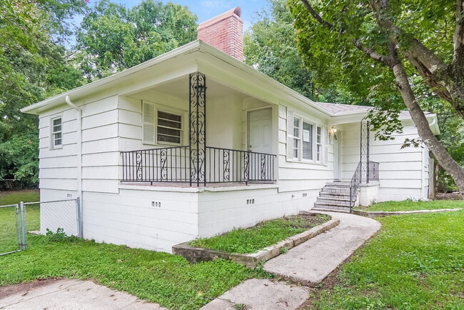 Photo - 812 Nelson Dr