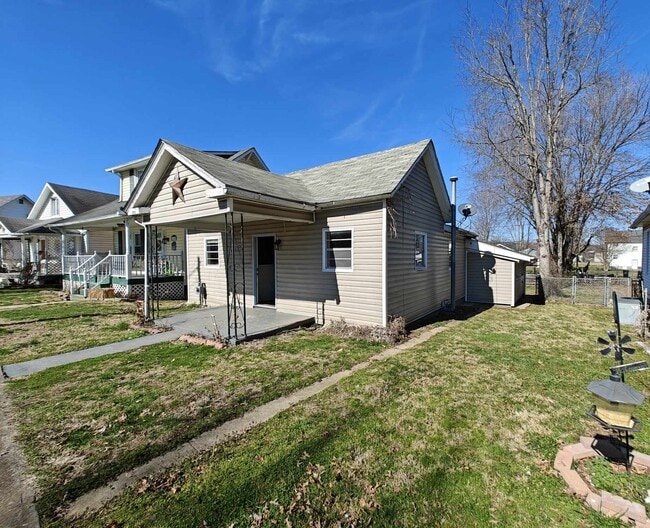 Photo - 2782 Latulle Ave