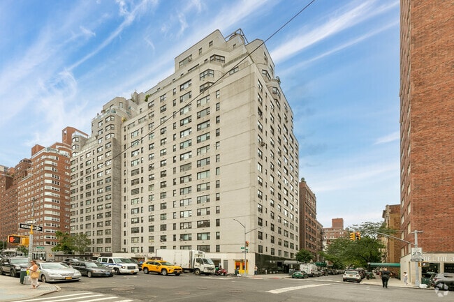 Photo - 196 E 75th St