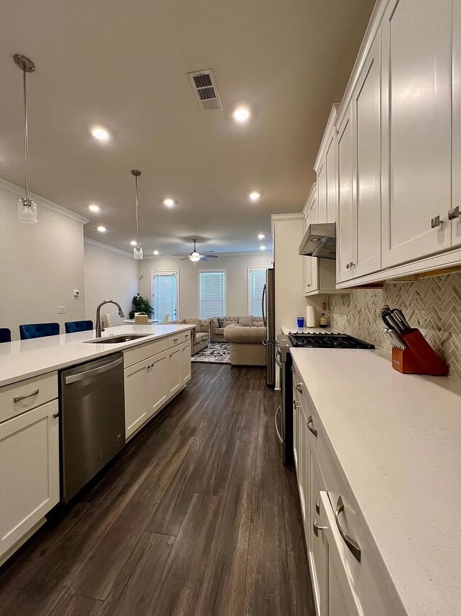 Photo - Room in Townhome on La Dawn Ln NW