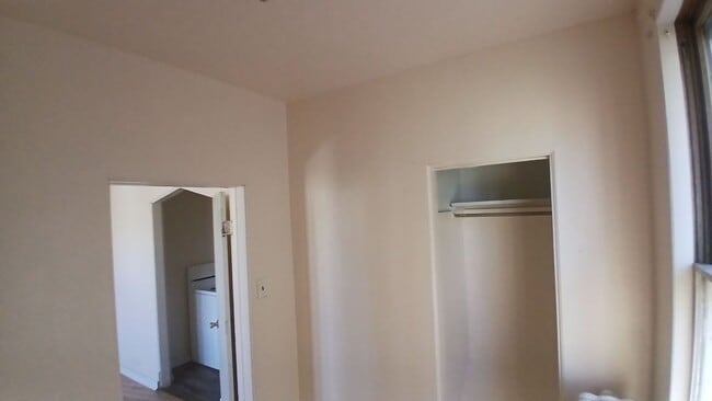 Photo - 2262 S Chase Ave Unit 2264 Upper Front #2