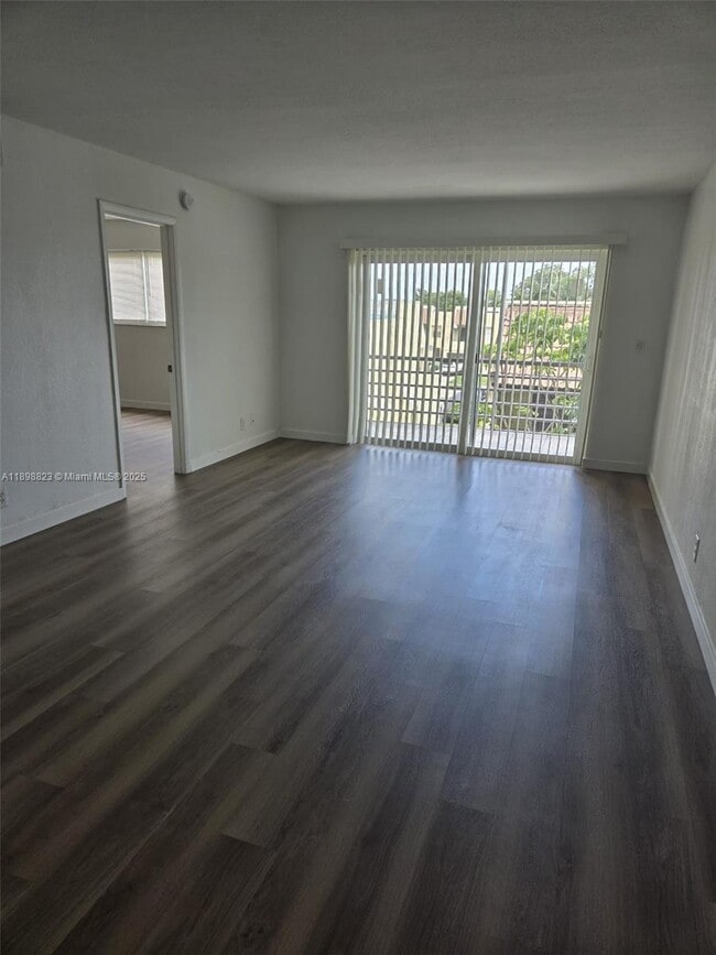 Photo - 1700 NW 58th Terrace Unit 3J