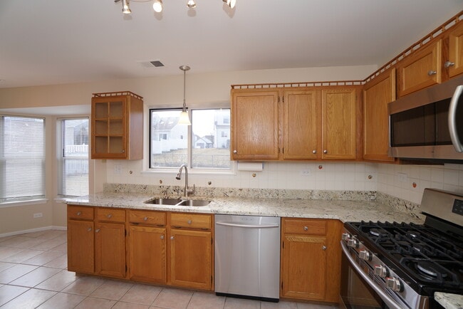 Photo - 86 Bradford Ln