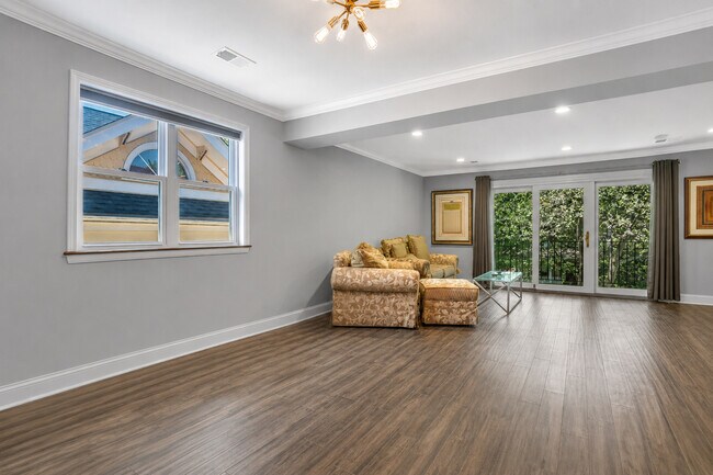 Photo - 3755 N Kostner Ave Unit 3