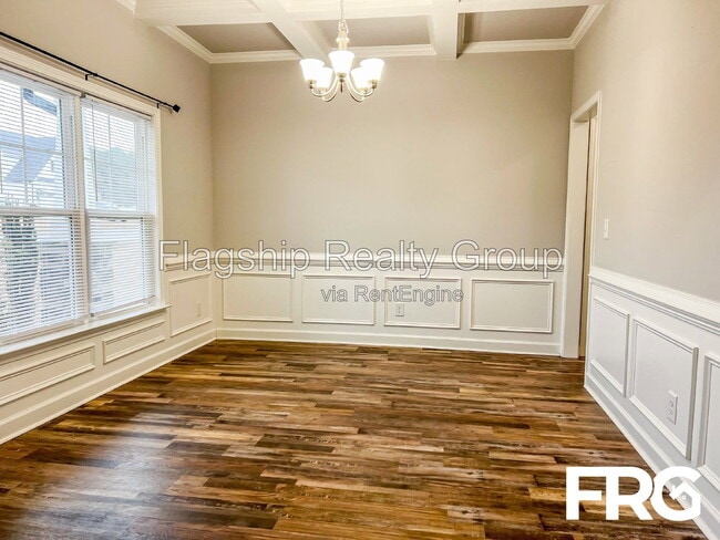 Photo - 491 Fallingbrook Dr