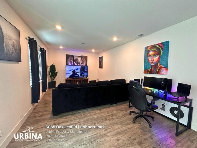 Photo - 6055 Oak Leaf Pl