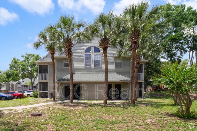 Building Photo - 6010 Westgate Dr Unit Apt 304