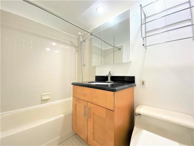 Photo - 376 Broadway Unidad 24D