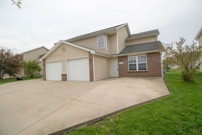 Building Photo - 1516-1518 Citadel Dr. Unit 1516 Citadel Dr.