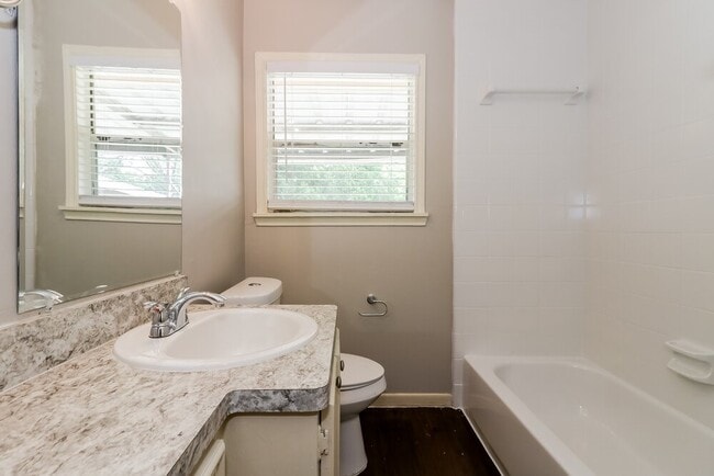 Photo - 11611 Duane St
