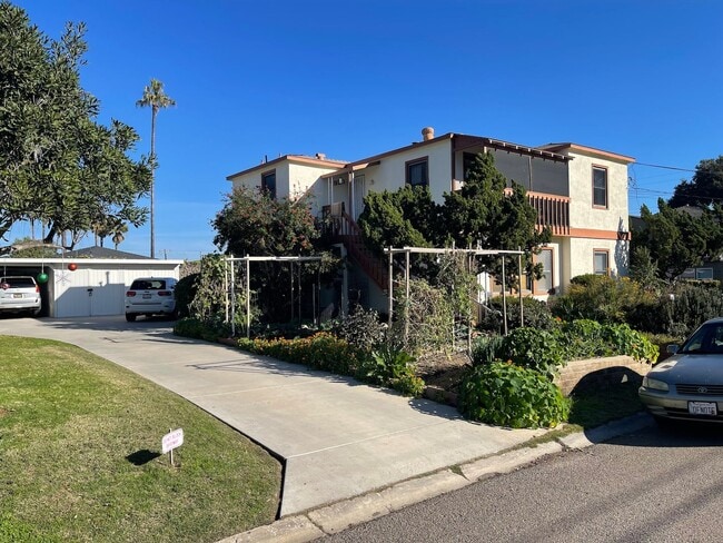 1920 Carmelina Dr.