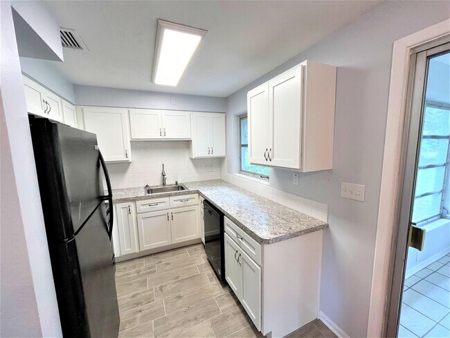 Photo - 305 Trudgeon Dr