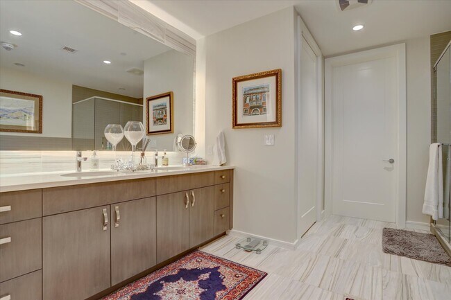 Photo - 250 Columbine St Unit 212