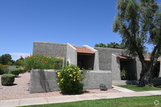 Building Photo - 7253 N Vía Nueva Rental