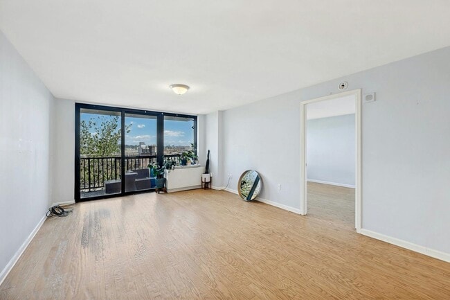 Photo - 700 Grove St Unit 8R