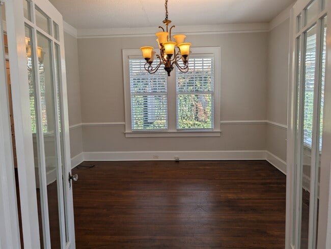 Photo - 1117 Kinard Ct