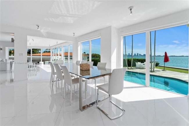 Photo - 7504 W Treasure Dr